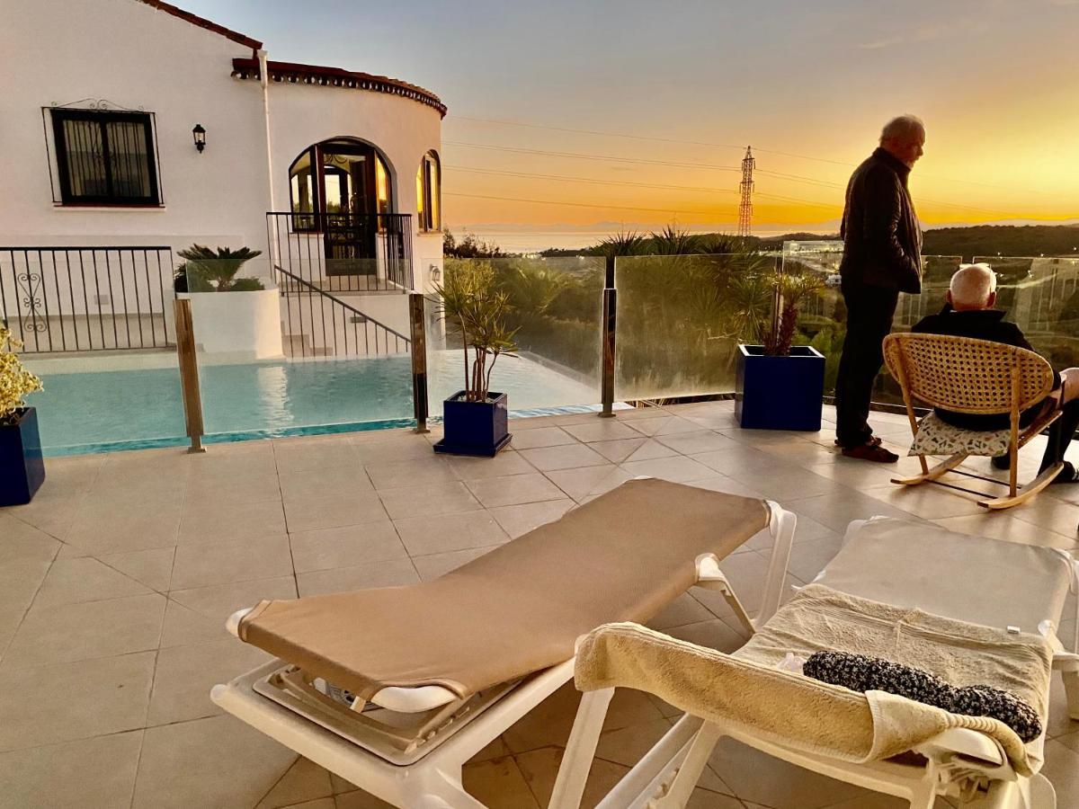Villa Hesla Estepona Buitenkant foto